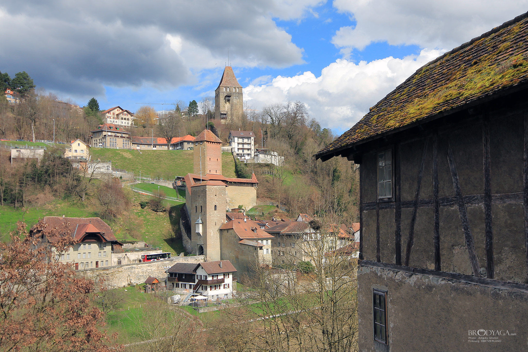 La porte-tour de Berne, Fribourg